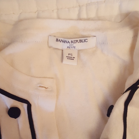 Banana Republic Cardigan - Picture 2 of 3